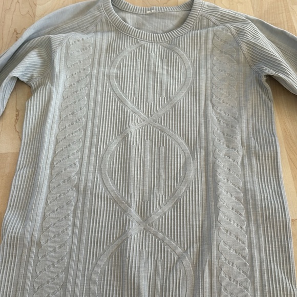 🍋Lululemon Restless Pullover - Picture 3 of 5